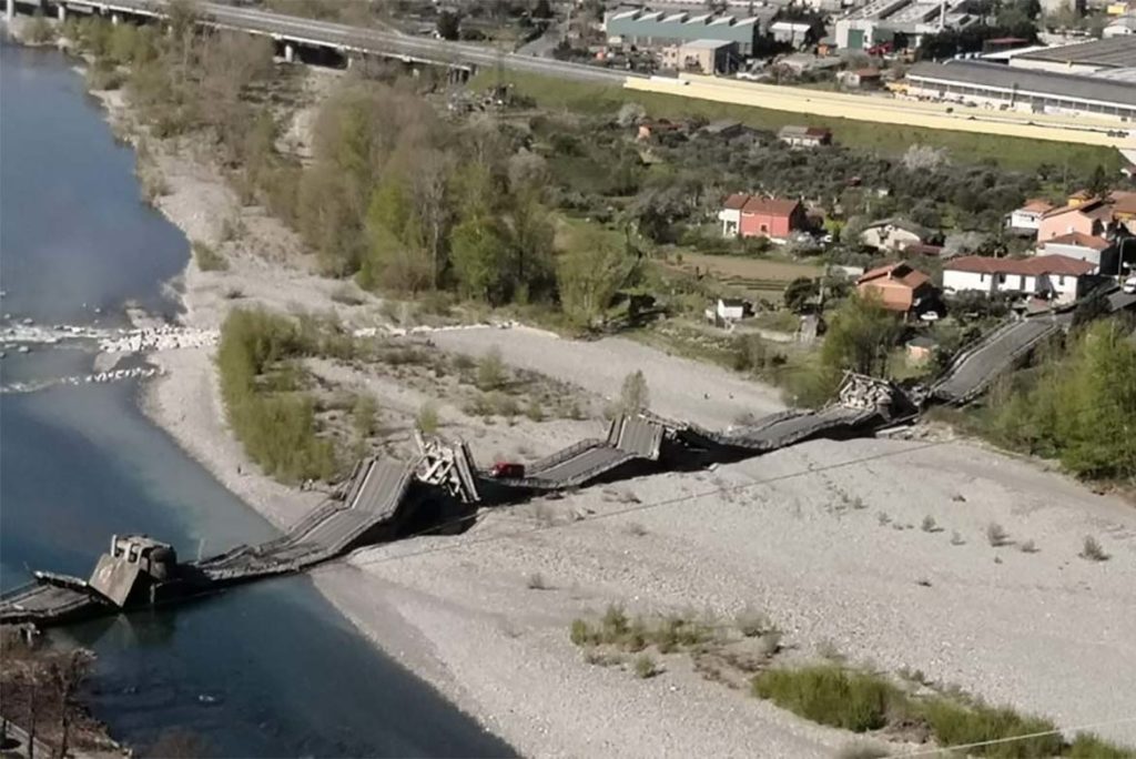 Crollo Albiano ponte